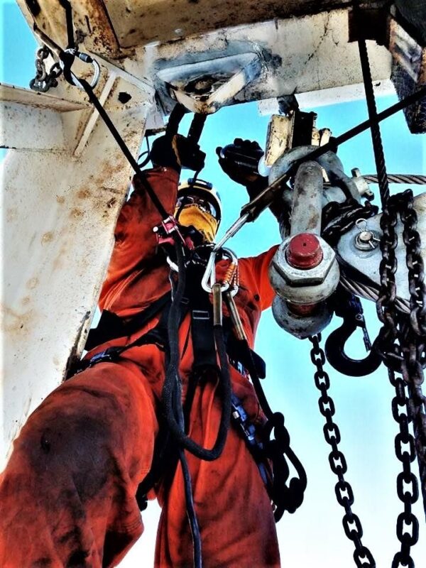 Crosby G-2140 Alloy Bolt Type Anchor Shackles - Image 3