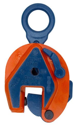 Orange and blue lifting clamp for steel plates, model IP10, with 0.1-1t capacity and 0-20mm jaw size.