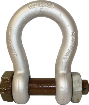 Heavy-duty steel shackle with pin, ideal for lifting and rigging applications. Durable and secure equipment piece.