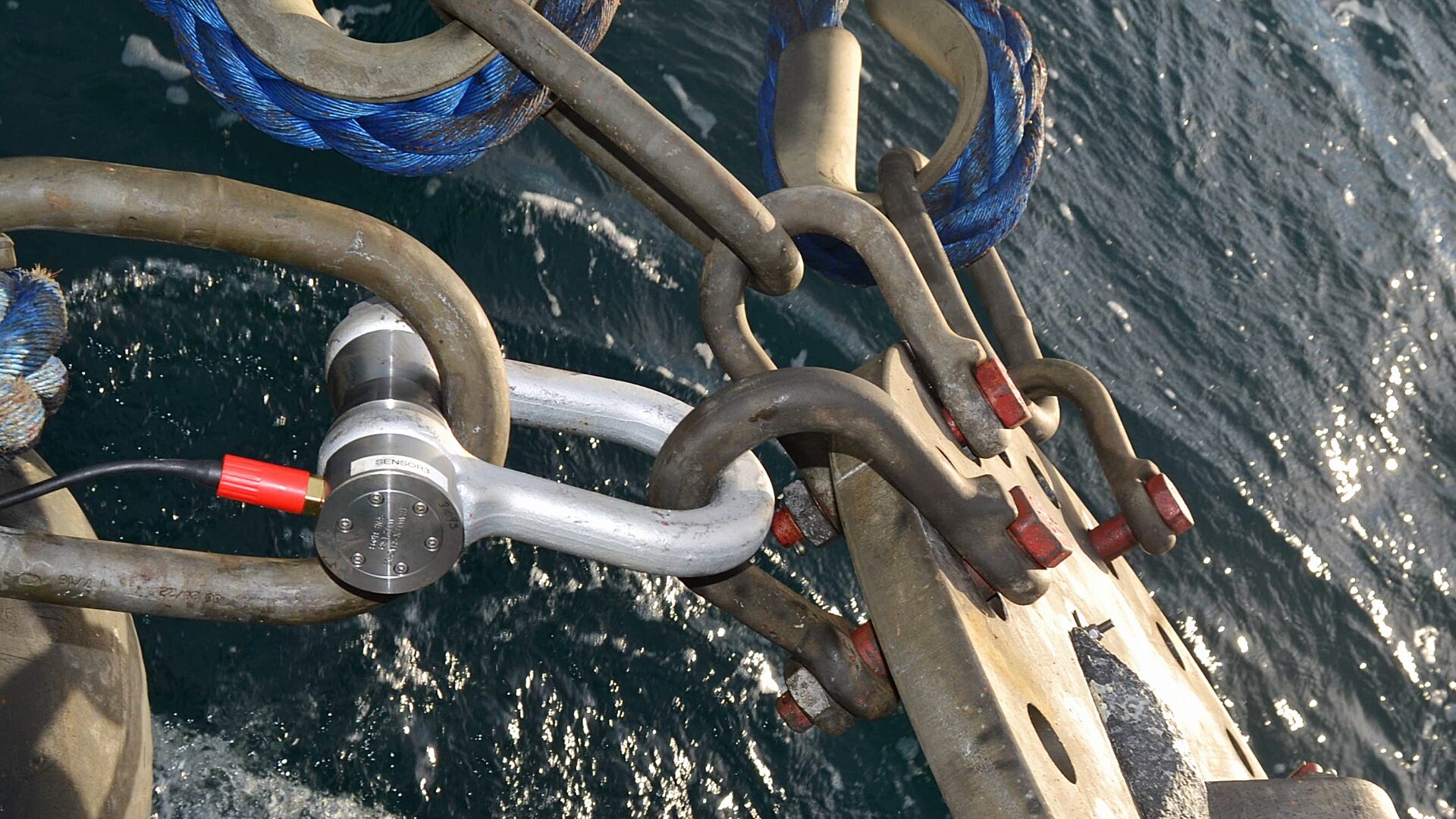 Failure and Accident Prevention through Load Monitoring