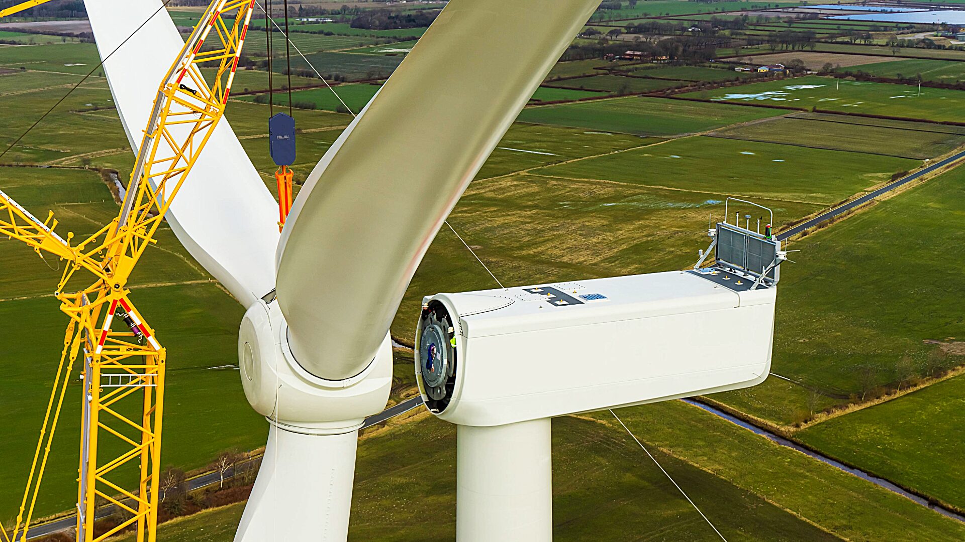 Integrated Hub Blade Installation